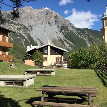 Fior D'alpe Apartment