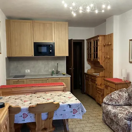 Fior D'alpe Apartment